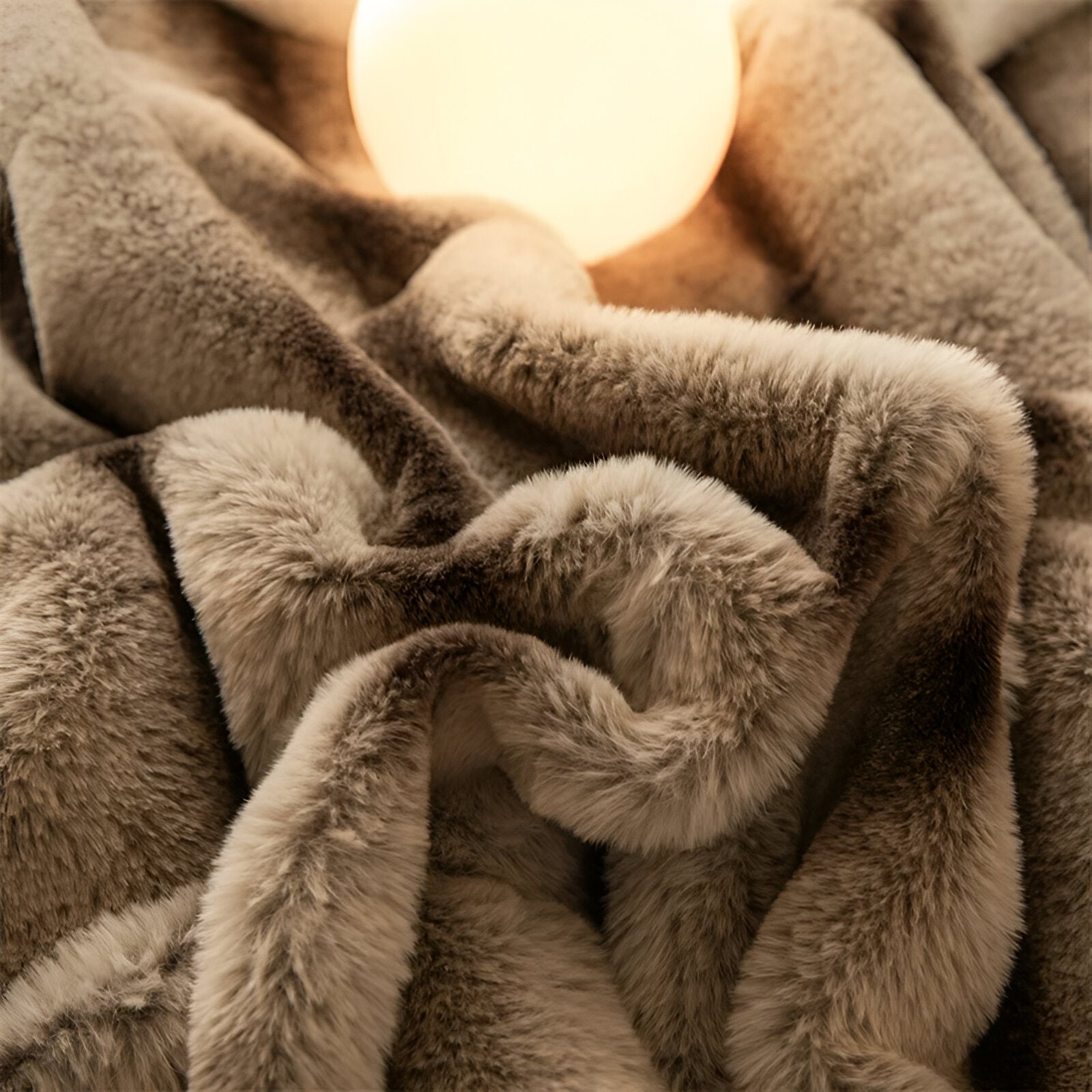 Aluxa Luxe Faux Fur Blanket